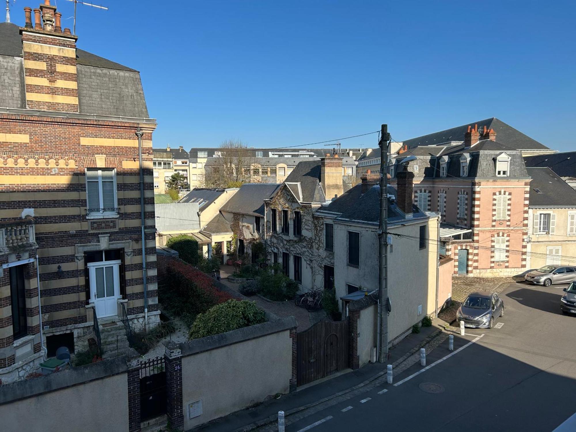 Le Bonheur Avec Parking Sous-sol Privatif Chartres